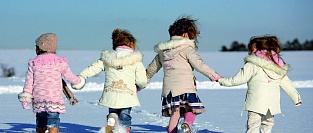 Зимние прогулки малышей